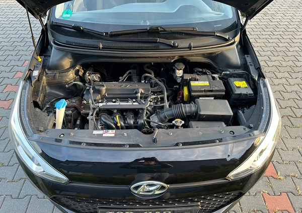 Hyundai i20 cena 32999 przebieg: 138193, rok produkcji 2017 z Warka małe 704